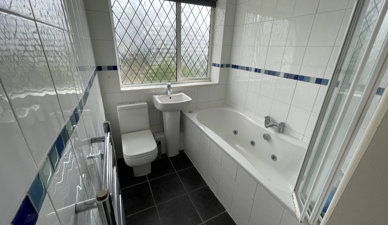 House for Sale - Ossett, Wakefield